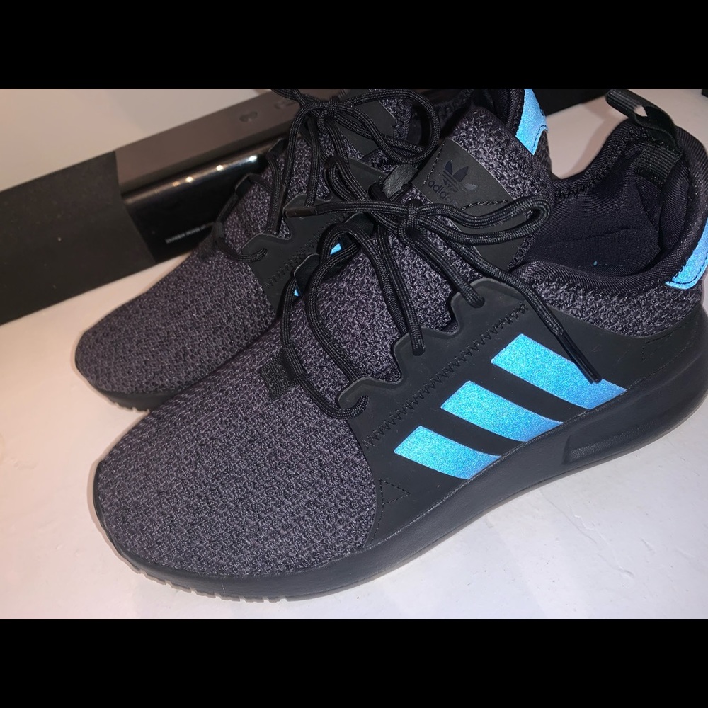 DARK GRAY & BLUE ADIDAS SNEAKER